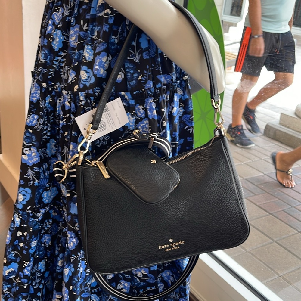 Kate Spade Rosie Shoulder Bag With Tech Attachment AirPod 
Black 
NWT - Picture 13 of 16